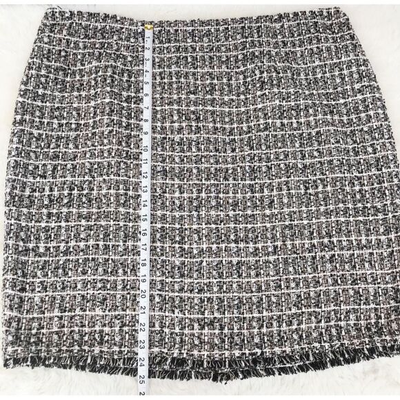 New CALVIN KLEIN Metallic Boucle Tweed Pencil Skirt Knee Length Neutral Size 20W - Picture 9 of 9